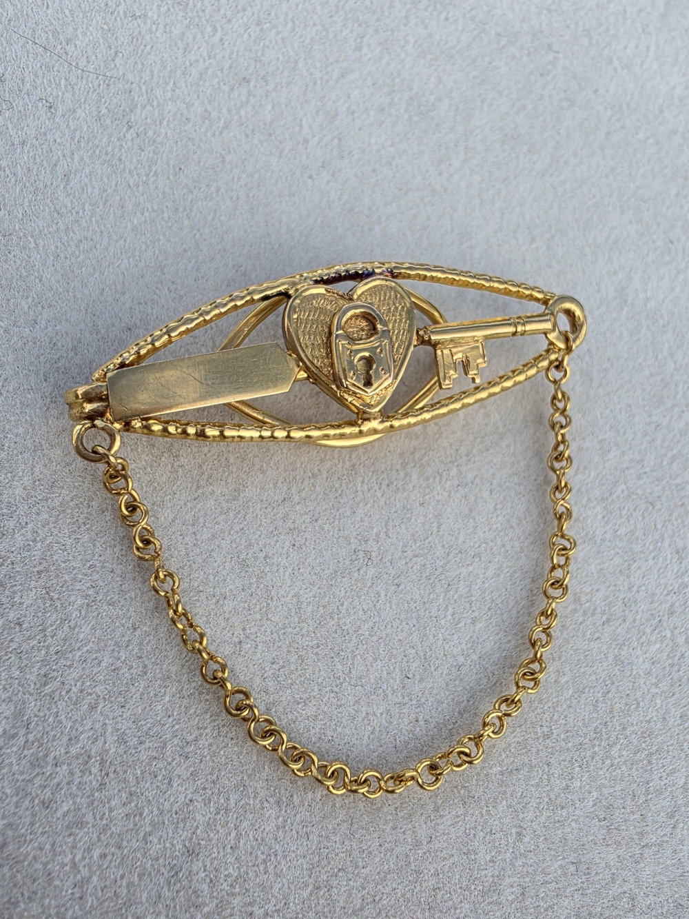Vintage 12K Solid Gold Heart Lock & Key Tie Pin/Clip • 5.00g